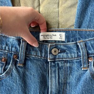 Abercrombie & Fitch Medium Blue High-Rise Straight Jeans